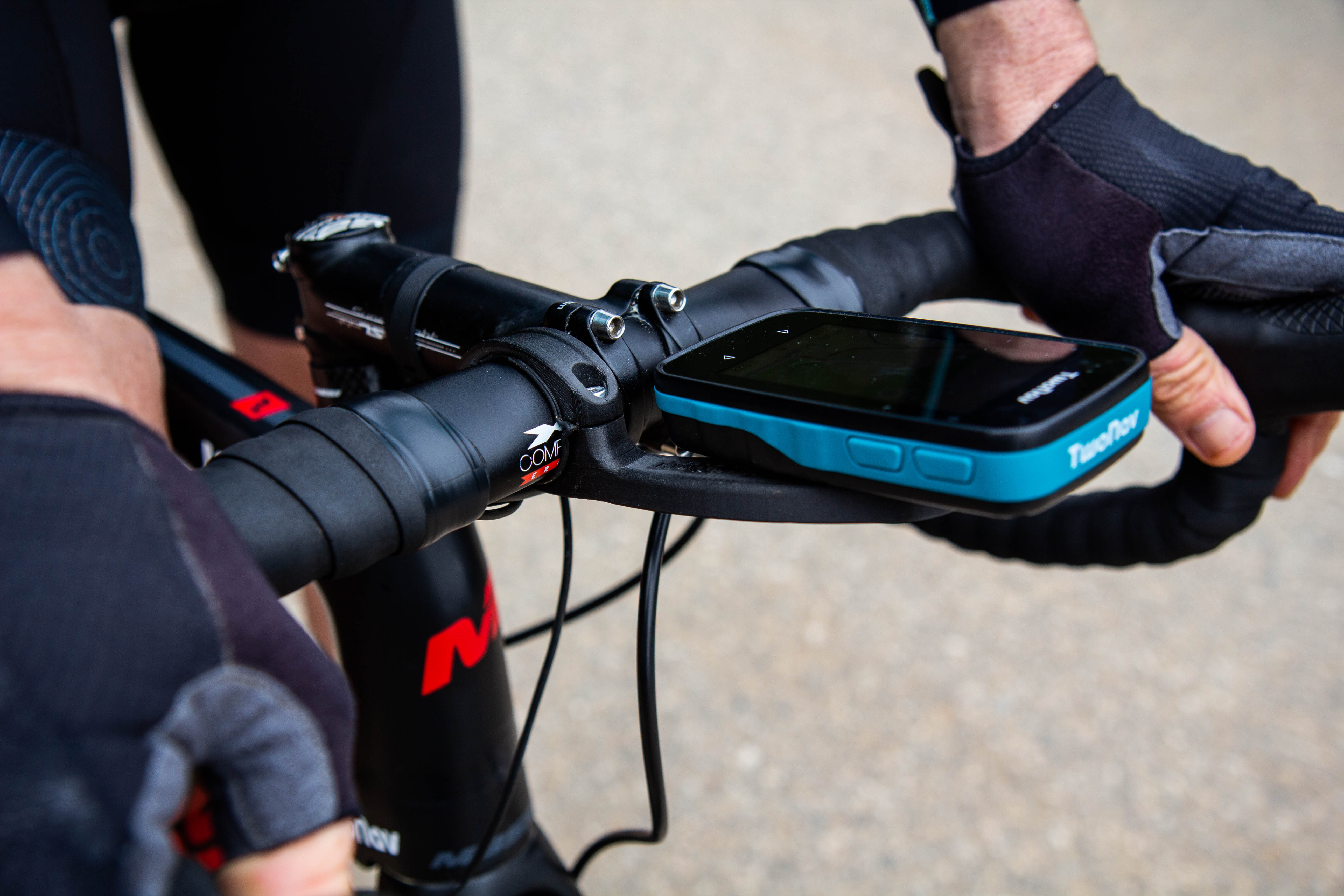 TwoNav Support QuickLock Avec Mousqueton – Fixation Rapide GPS Vélo Moto Randonnée – Sangle + Mousqueton 40x80 Mm